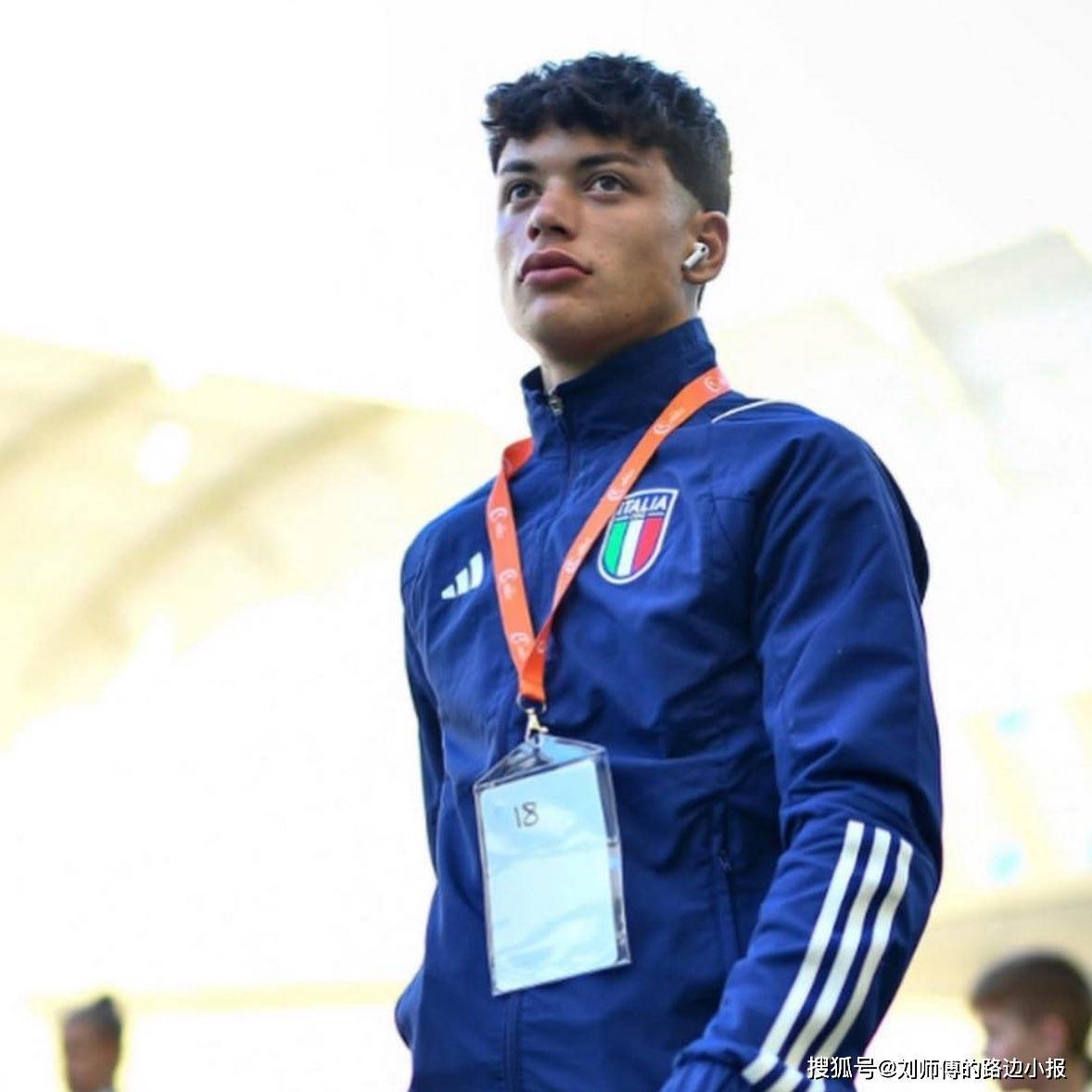 意甲新星争夺战落幕!那不勒斯签下天才中场