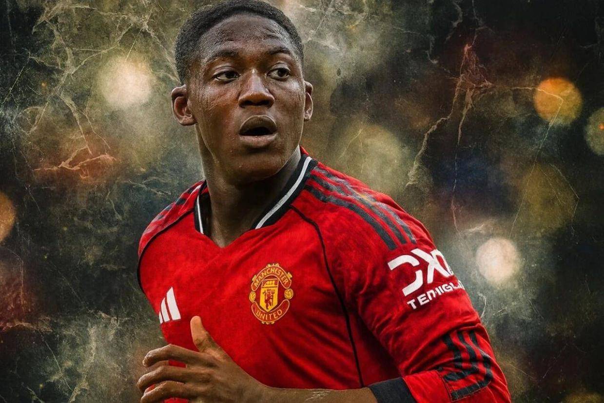 曼联新帝星努力争取打动阿莫林！周六再不首发就没戏，冬窗恐离队